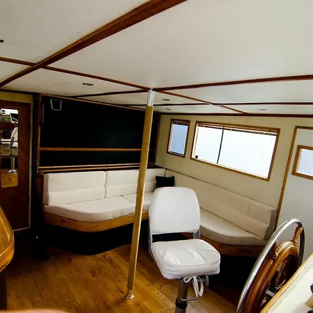 Botel Dalgaci Boat Izmir