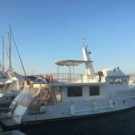 Botel Dalgaci Boat Izmir