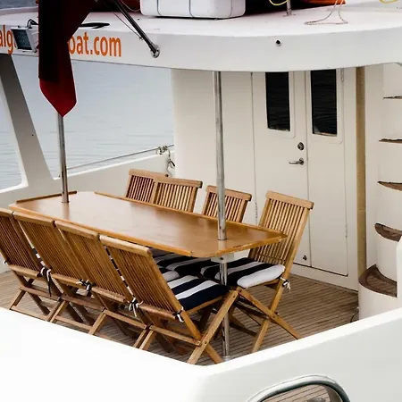 Botel Dalgaci Boat *